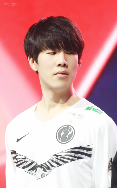 100T无缘瑞士轮后，北美LCS历史上首次只有两支队伍进入正赛